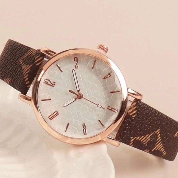 Brown and Rose Gold Watch - Picture 6 of 6